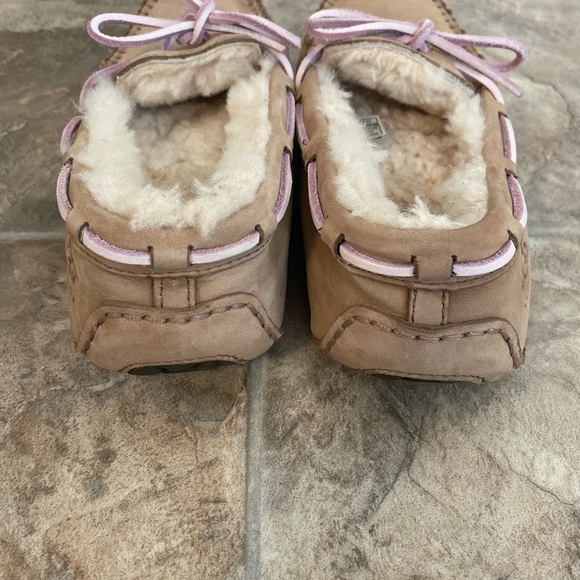 UGG Dakota Moccasin Slippers - Picture 4 of 7